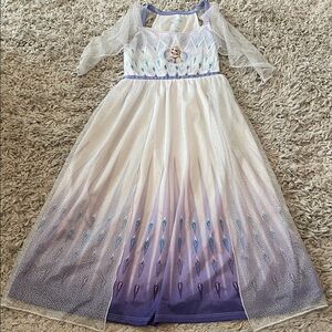 Disney Frozen Fantasy Nightgown, Size 8